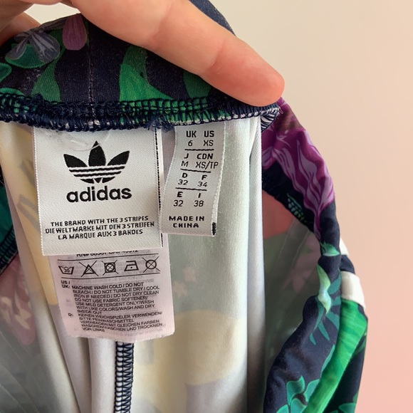 Perfect Adidas Tropical Set - Picture 7 of 7